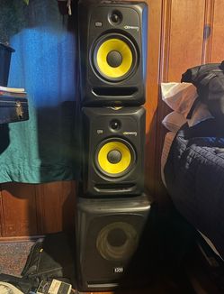 KRK ROKIT 8 Studio Monitors