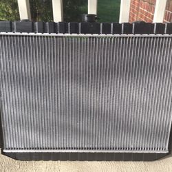 Spectra Premium CU961 Radiator Mopar 318, 360