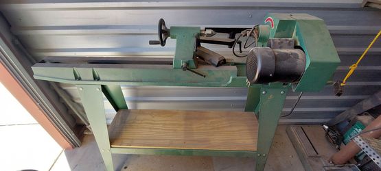 Central Machinary Wood Lathe