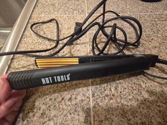 Hot tools crimper