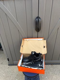 Under Armour Men’s 11 high tops