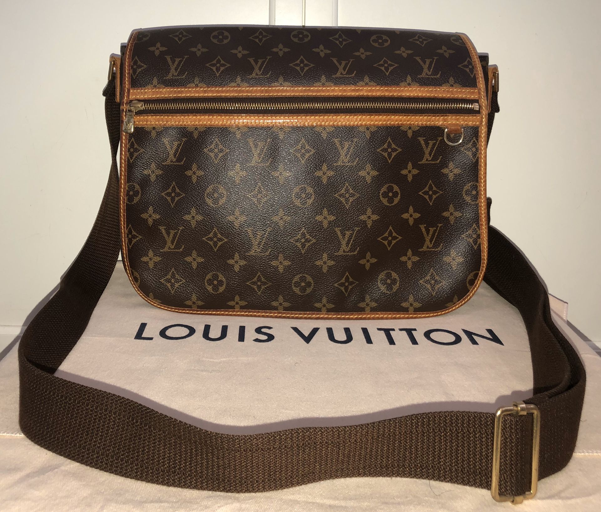 Louis Vuitton Bosphore GM messenger bag