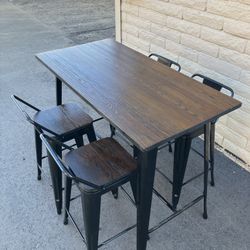 Pub Style Dining Table w/Chairs 