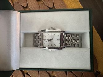 Kleynod Watch
