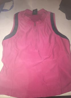 NIKE top size Large $15 color is red and black