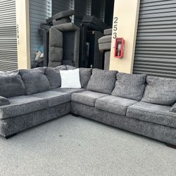 Sectional Couch 