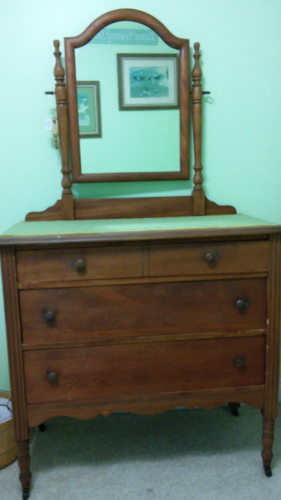 Dresser