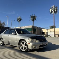 2001 Lexus Is300