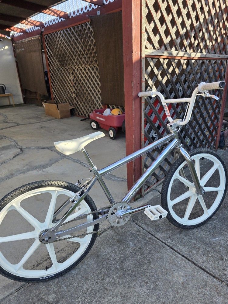 Redline RL444 Cruiser 24" Mid-School