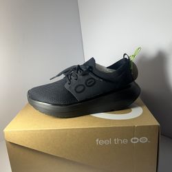 New Oofos Women’s Size 8 Oomy Stride Black Sneakers comfortable  $160 MSRP