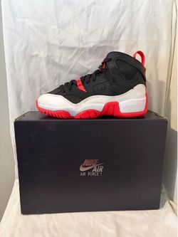 basketball shoes, size 6Y