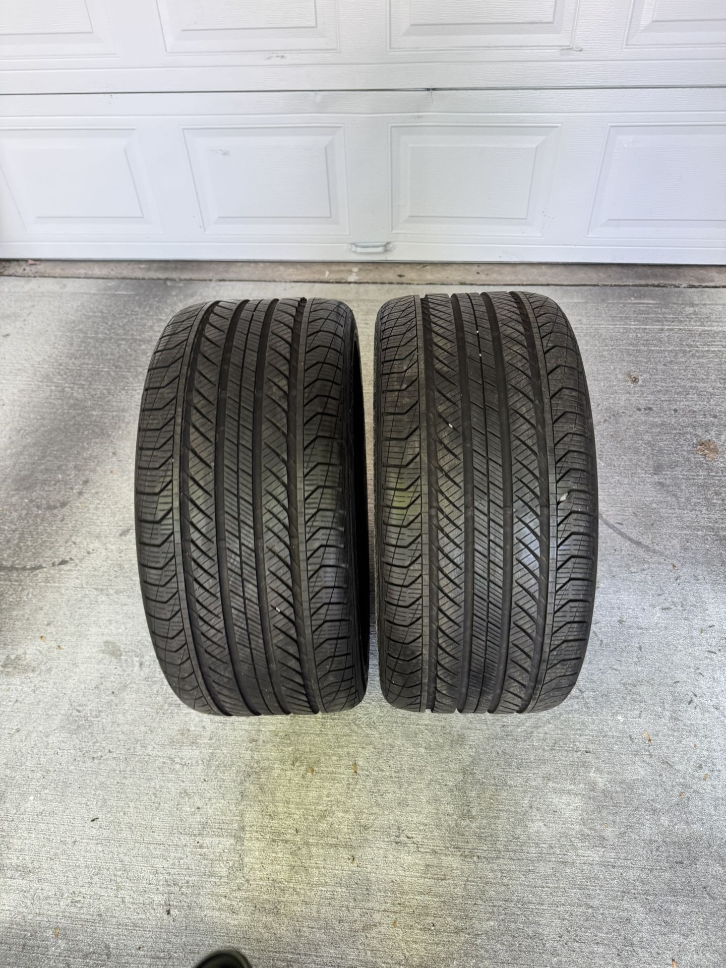 (2) 275/35/19 Continental
