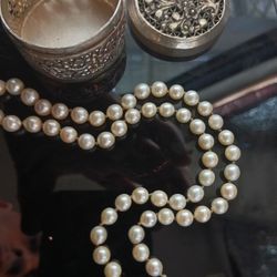 Vintage Sterling Silver Clasp 6.4mm White Cultured Pearl Ladies necklace 17.5"