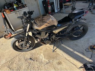 Yamaha fz6r. 600 año 2014