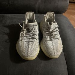 Yeezy 350s Size 4.5y 