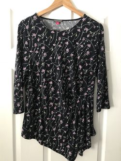 Like New- Vince Camuto Women’s Blouse/ Size Large