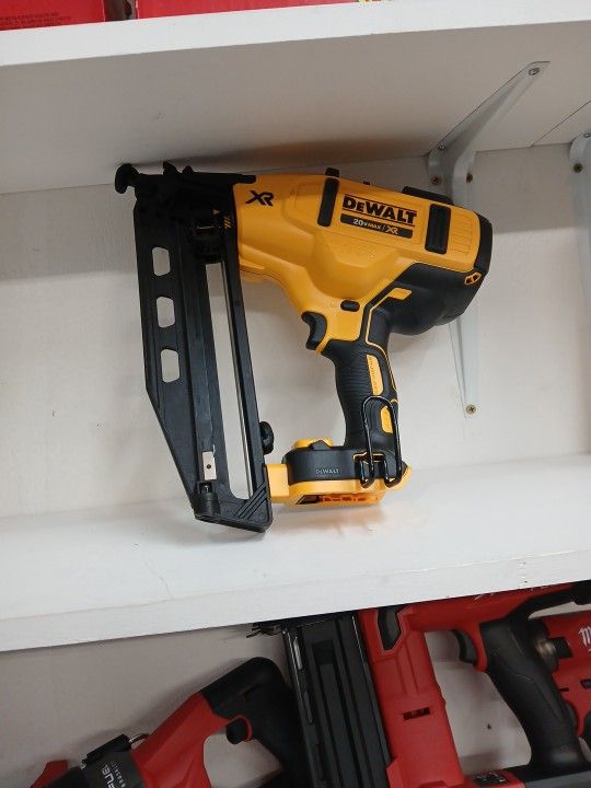 Dewalt New Brushless XR 20v Clavadora Inalambrica De Acabado Angular