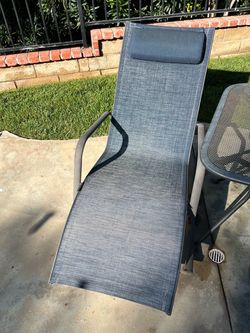 Poolside lounge chairs