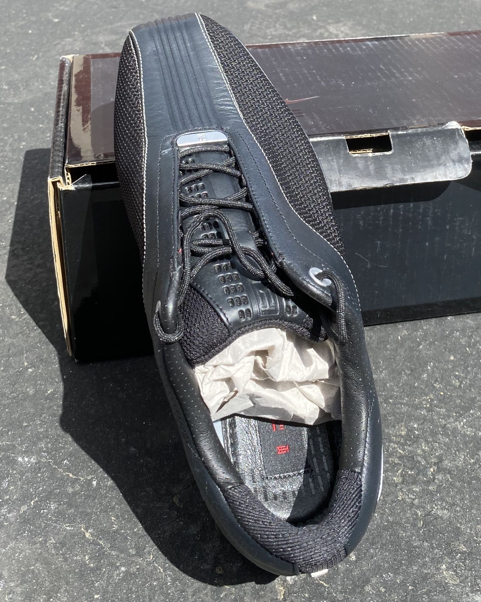 Men’s golf shoes
