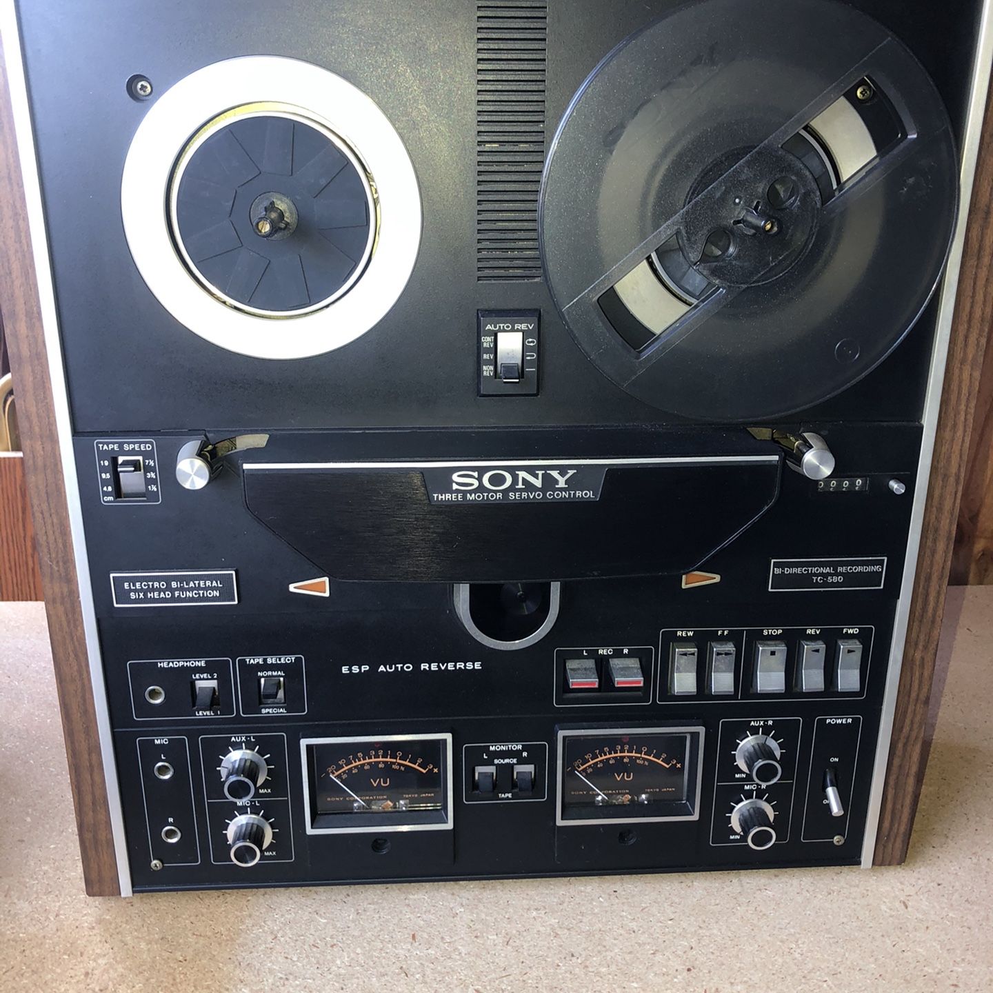 Sony Reel To Reel Tape Recorder TC-580 With Plastic Front Cover, for Parts Or Repair