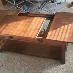 Living Room/ Coffee Table 