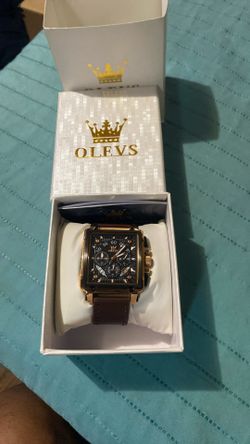 OLEVS square-shaped men's business chronograph watch featuring a rose gold case and a dark leather strap