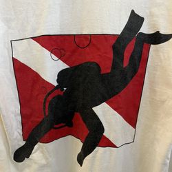 T Shirt Scuba Diver Screen print Size Medium 