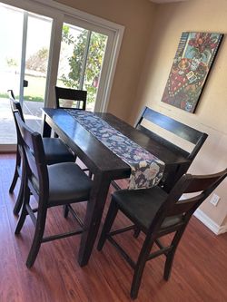 Great tale and chairs
