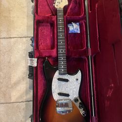 Fender American Performer Mustang (Mint) w/ Gator Flight Safe Hardshell Case (Brand New) 