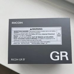 RICOH GR IV 25.7MP - BRAND NEW 