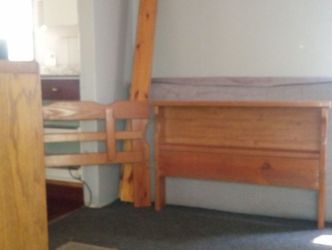 A twin bed used by grandkids free must pick up  in Piedmont  5 seater avenue