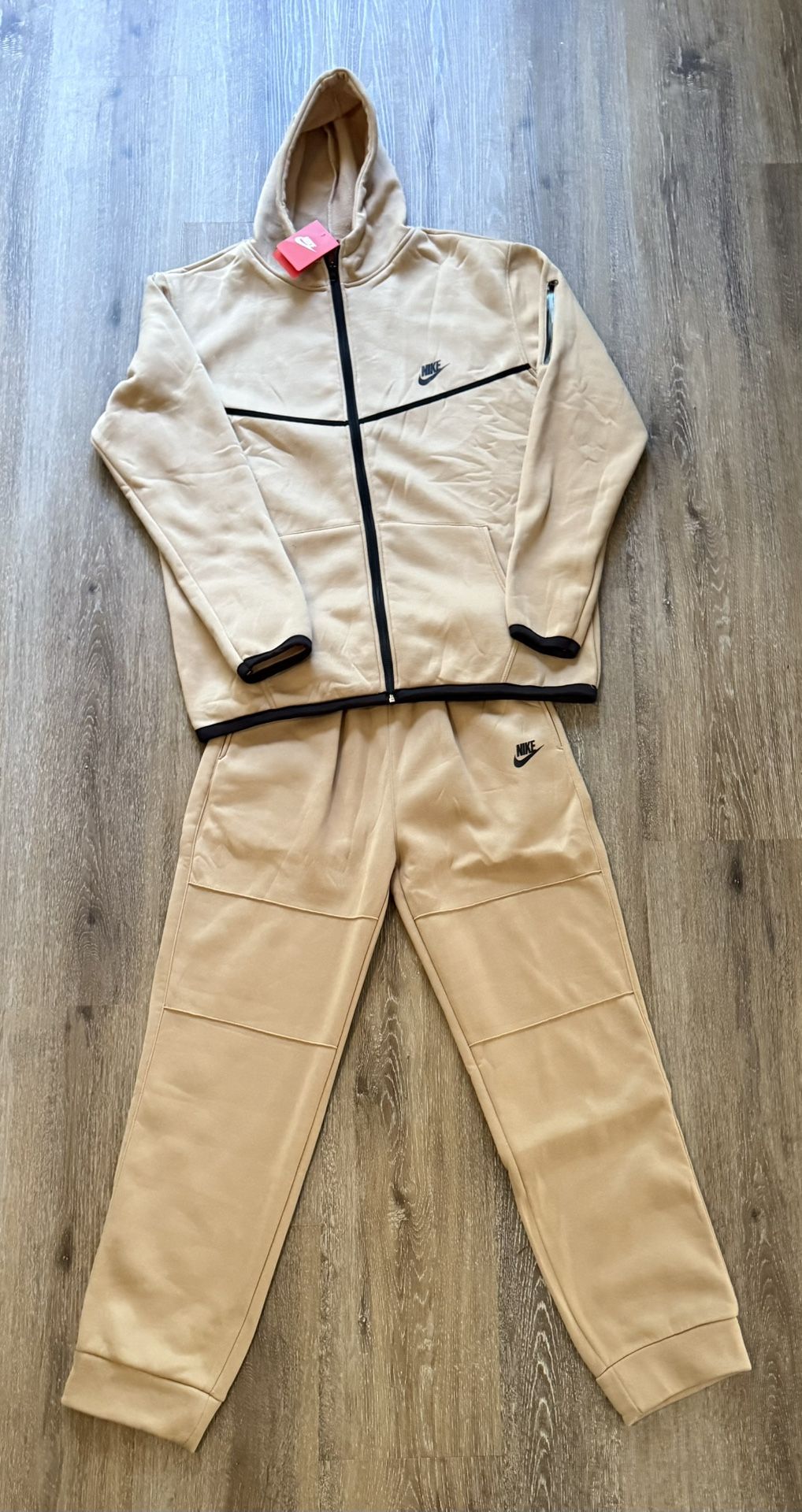 Nike Tech Fleece Sweatpants & Jacket