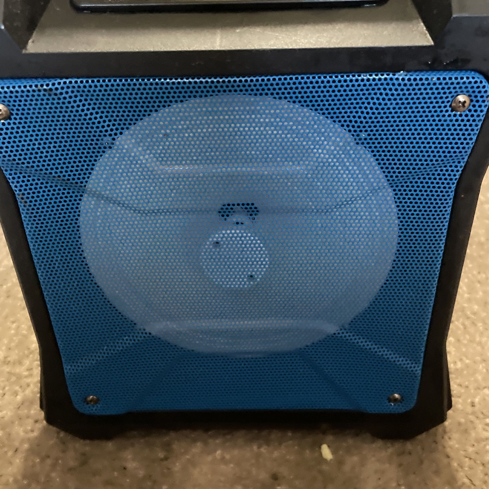 Fisher Bluetooth portable speaker