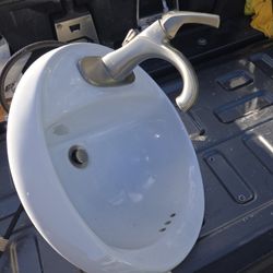 Bathroom Sink Bowl With Faucet. 