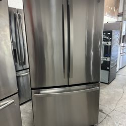 Profile GE Mint condition Counter Depth, 23.1 cu.ft. Water ice can deliver  1 year old Retail price $3100 Fingerprint Resistant Stainless Steel, ENERG