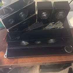 Samsung Blu-Ray Disc Player with Surround System
