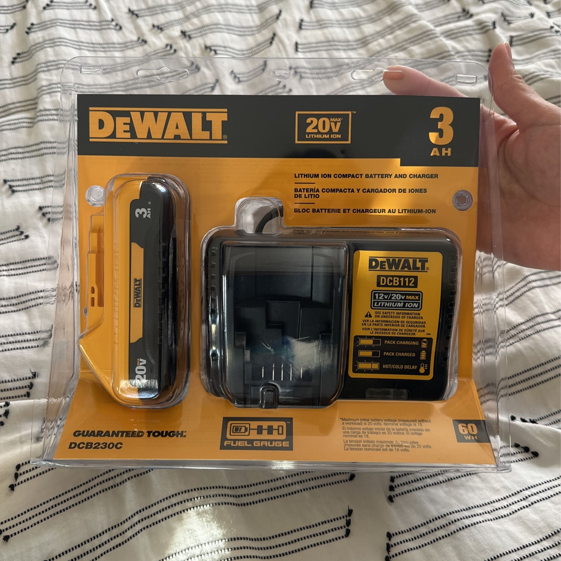 DEWALT 20V MAX Compact Lithium Ion Battery Pack with