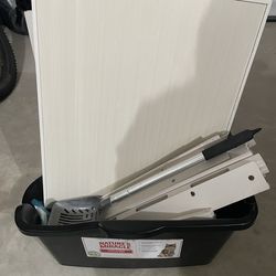 Used ECOFLEX Cat Litter Box Enclosure