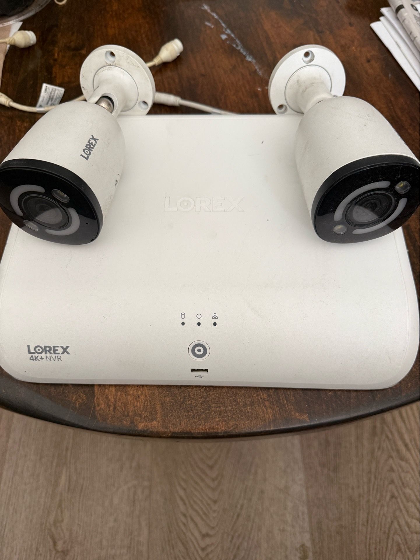 Lorex Fusion 4K + Ultra HD 12MP System