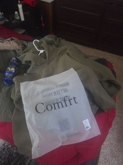 Comfrt Olive Green Hoodie and sweatpants never worn 2X top 1X bottom