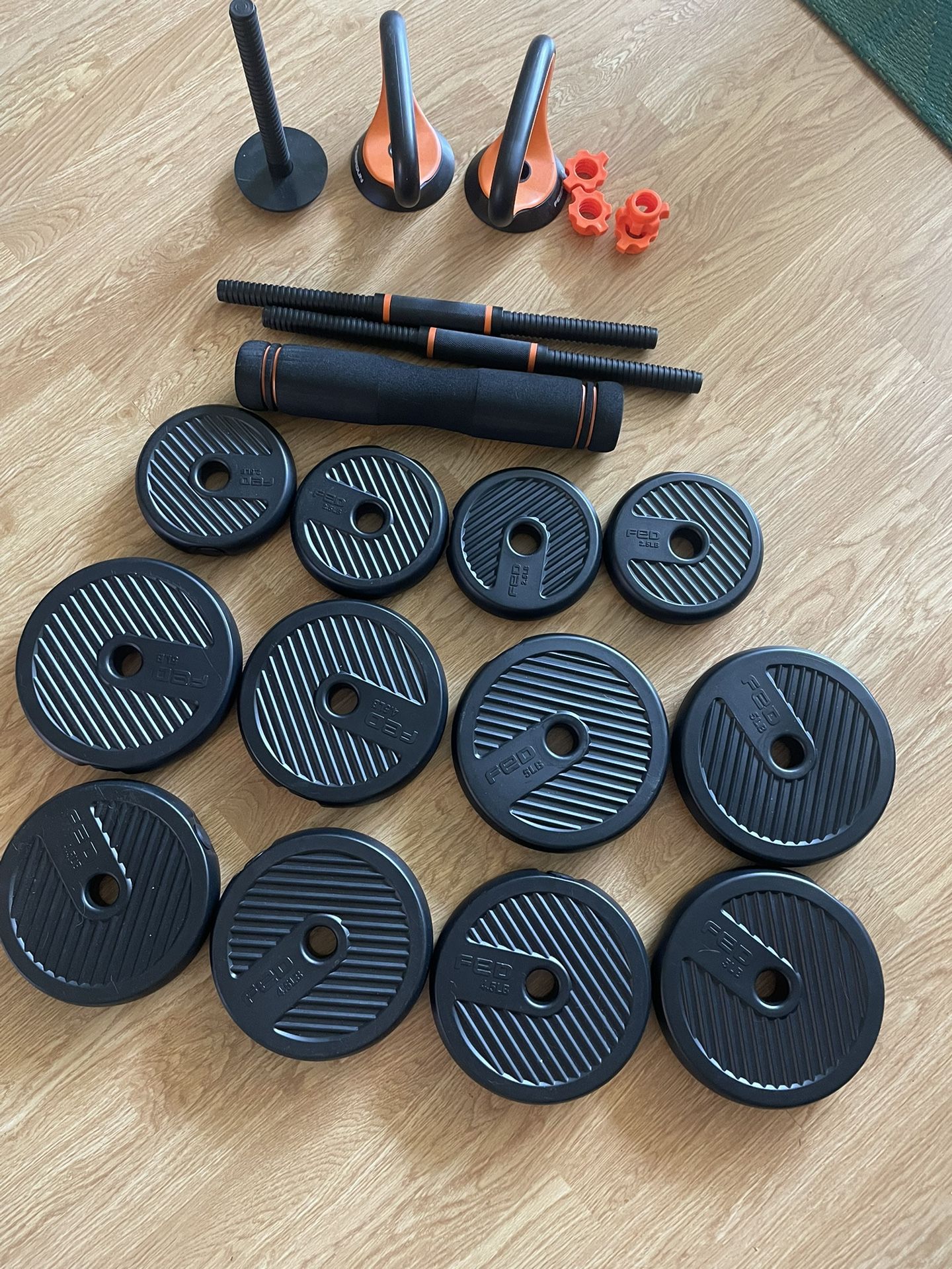 Interchangeable weight set