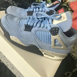 AIR JORDAN 4 RETRO UNIVERSITY BLUE