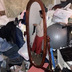 Beautiful Large Oval Swivel Beauty Mirror 