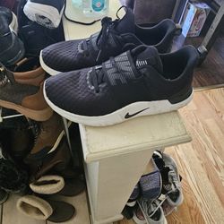 Nike Gymshoes Great Condition Size 7