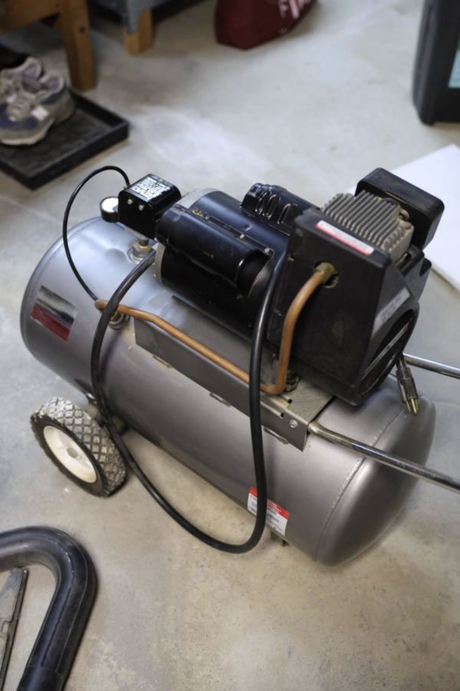 Compressor - Campbell Hausfeld 4 HP Gallon