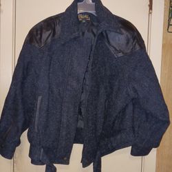 NEW LADIES Jacket.  Size 9/10  For $35