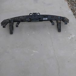 Taho Yukon Escalade 021-023 Rear Bumper Impact Bar Tow Hitch Oem 