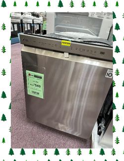 LG Stainless Steel Front Control Dishwasher with Quadwash and Dynamic Dry