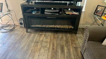 Entertainment center