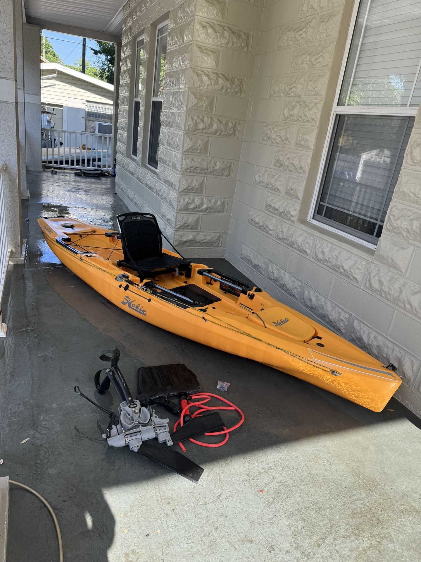 2020 Hobie outback pedal drive fishing kayak